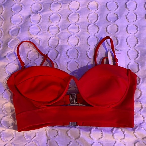 Going out top - Picture 1 of 2